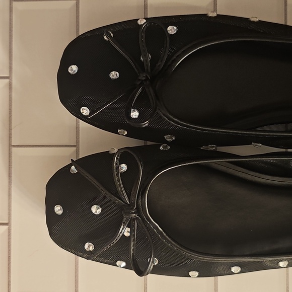 SO Black Gem Stone Polka Dot Women's Flats - Picture 2 of 6